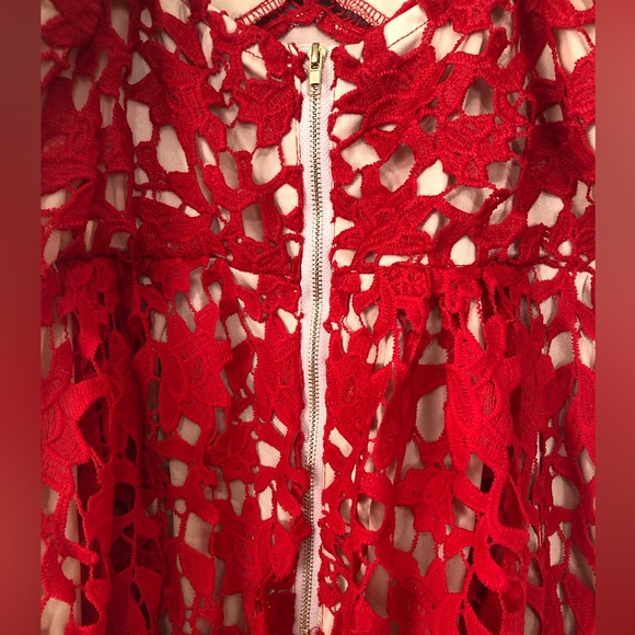 Red Lace midi dress - Picture 5 of 7
